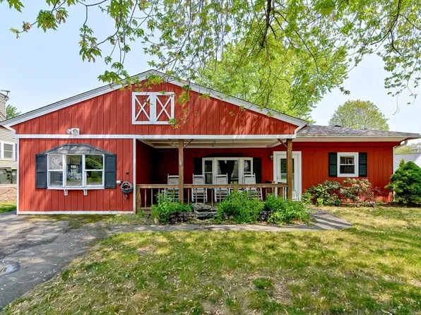 31 Brisson St, Bellingham, MA 02019