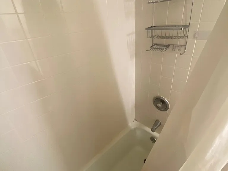 148 Sycamore St #16 — Photo 12