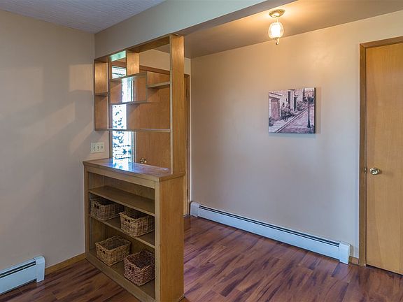 3rd image of 11106 E Alki Ave