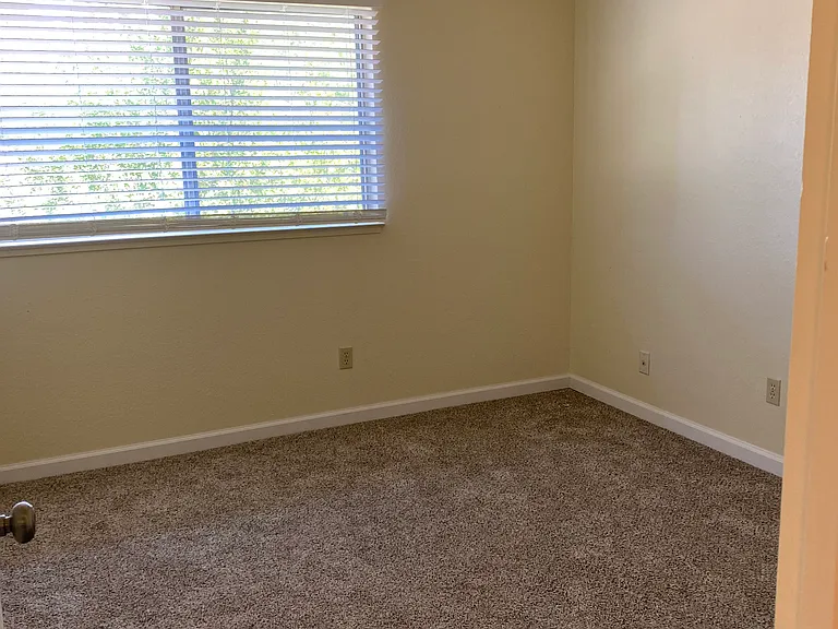 3445 Quincey Ln — Photo 18