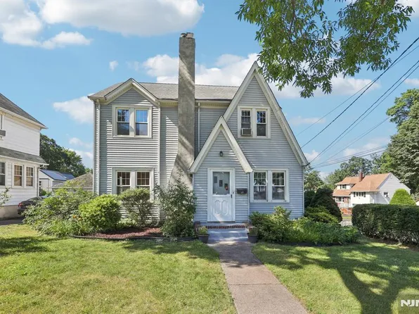 88 Lindbergh Blvd, Teaneck, NJ 07666