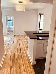 Rented by Metropolis Real Estate of Manhattan