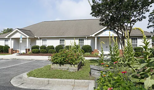 Lakeside Villas Apartments Photo 1