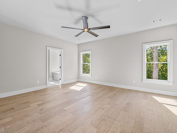 4th image of 948 Wemberley Ln