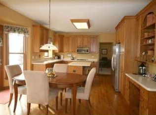 3805 King James Ct, St Charles, IL