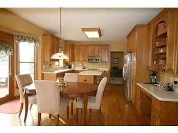 3805 King James Ct photo 1