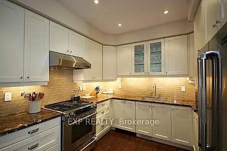 2 A Fairleigh Cres #B — Photo 3