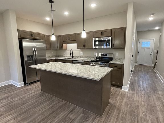 5th image of 215 W Fallow Ct Lot 1602