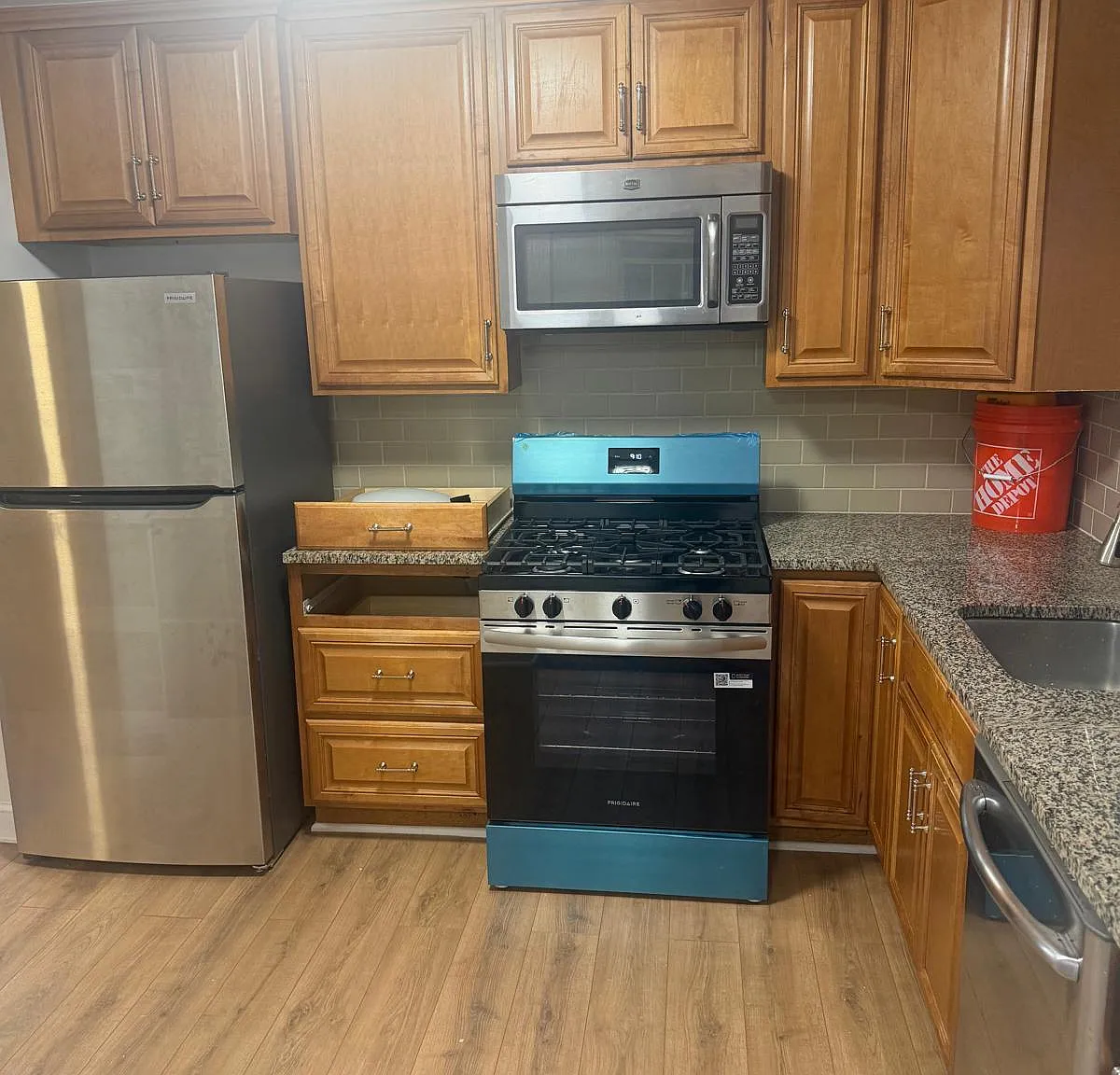 3 bed, $3,800 — Photo 1