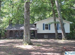 1622 Chavies Rd, Fort Payne, AL 35968