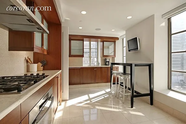 Rented by Corcoran | media 45