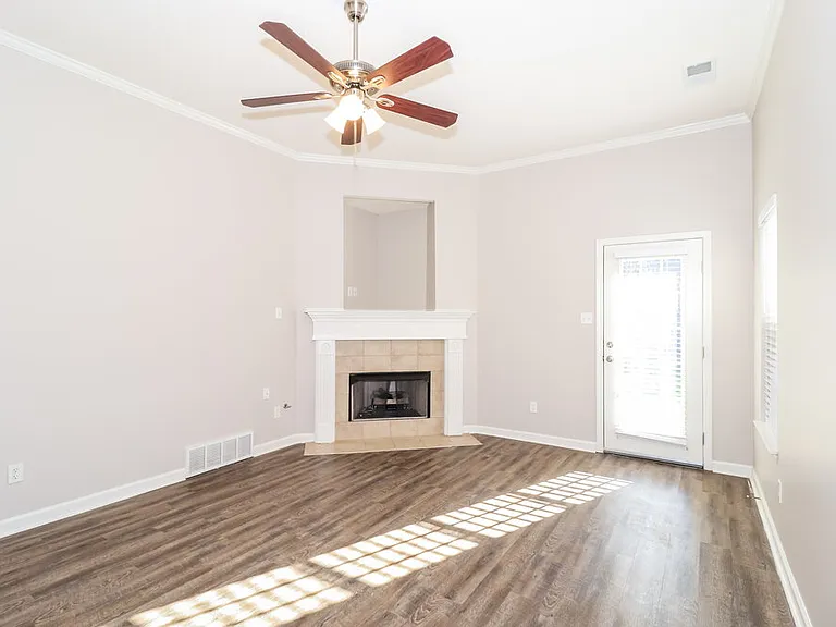10088 Cross Valley Dr — Photo 6