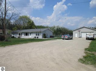 4903 E Valley Rd, Mount Pleasant, MI 48858