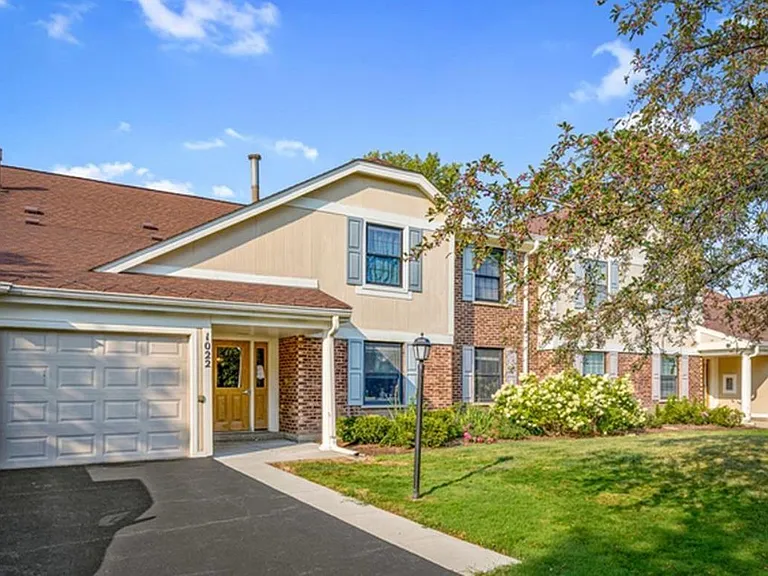 1022 Boxwood Ct #B2 — Photo 1