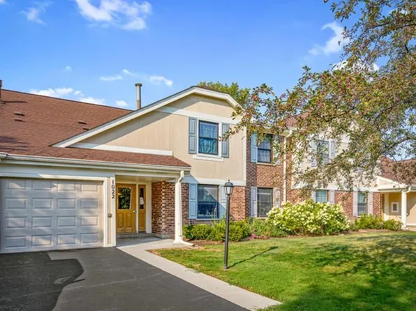 1022 Boxwood Ct APT B2, Wheeling, IL 60090
