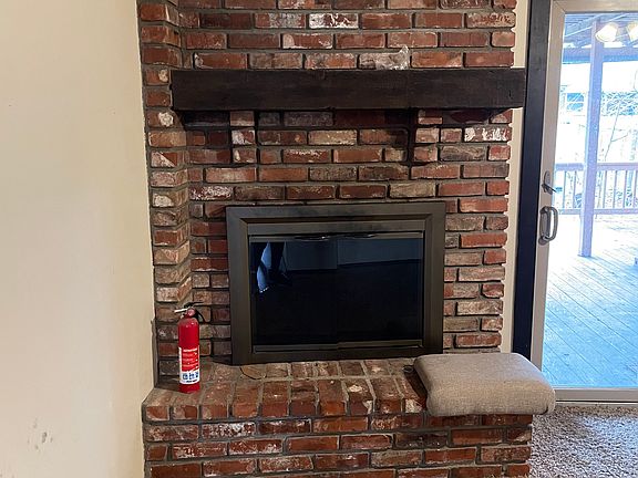 2nd image of 1227 N Richmond Cir