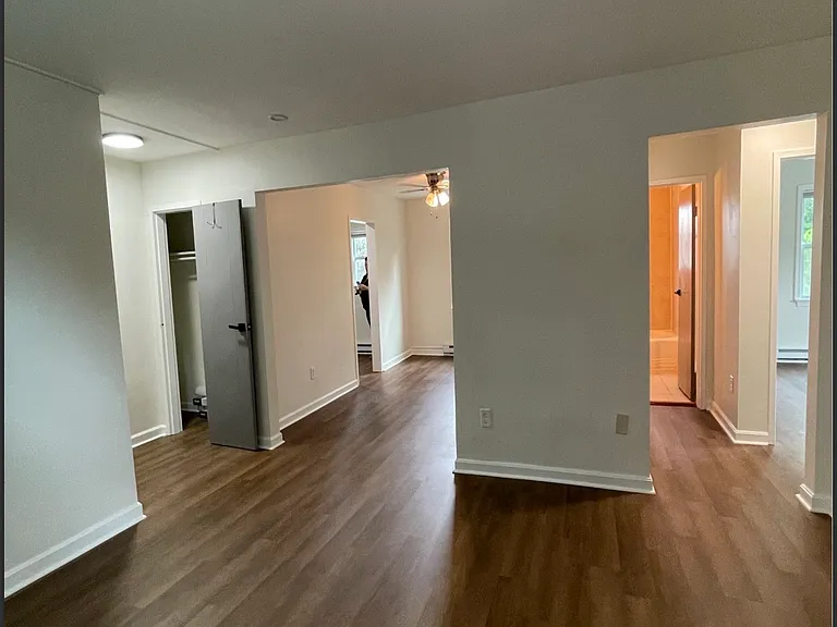 908 Hamilton Blvd #9 — Photo 1