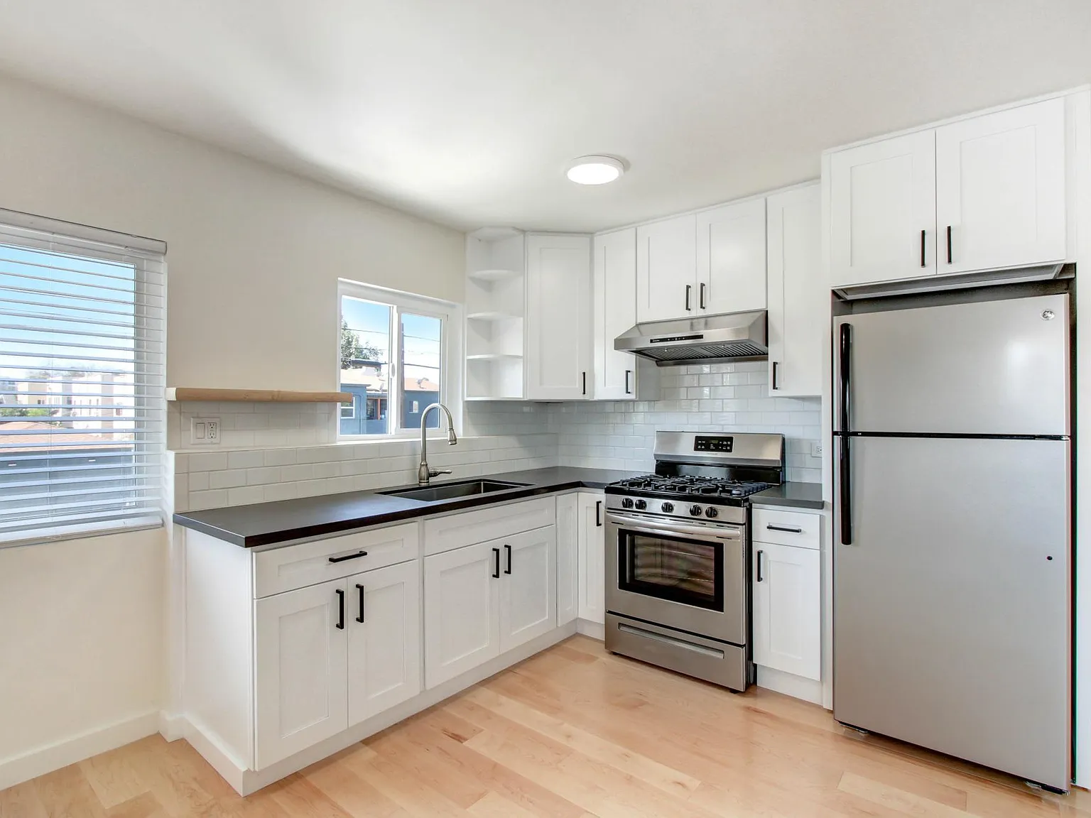 1 bed, 700 sqft, $1,895 — Photo 3