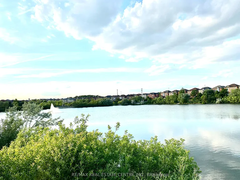 65 Stoneylake Ave — Photo 9