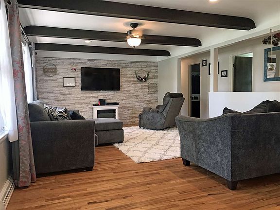 5th image of 4642 Beverly Ln