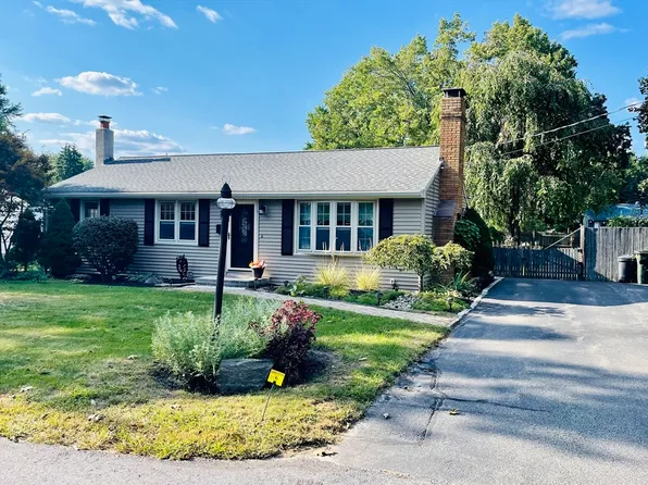 6 Vine St, Oxford, MA 01540