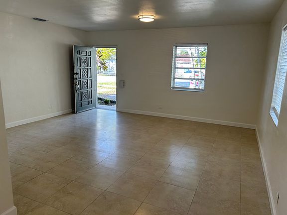 Living room very spacious