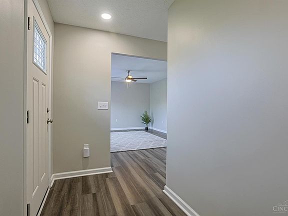 5th image of 12145 Hitchcock Dr