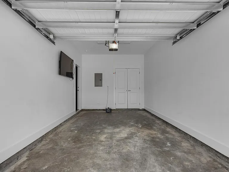 118 Date Palm Ln — Photo 34