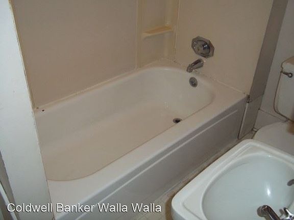 2nd image of 534 S Palouse St APT 4