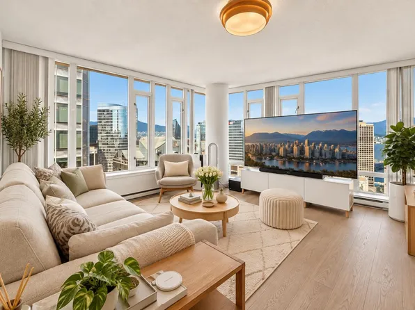 610 Granville St #3007, Vancouver, BC V6C 3T3