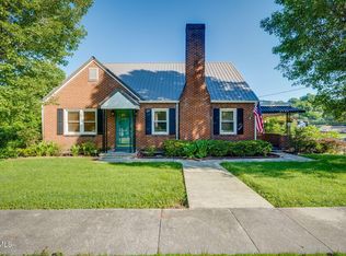 361 Joslyn Ave, Pennington Gap, VA 24277