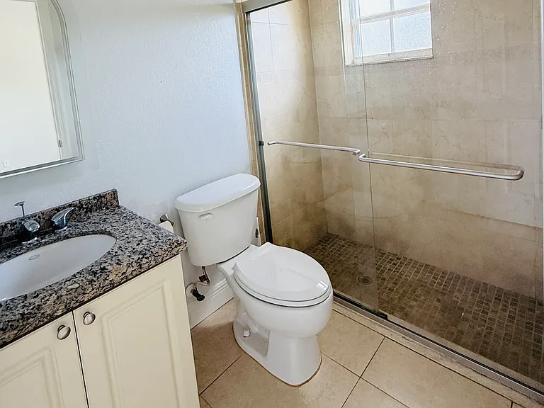 3465 Everglades Blvd N — Photo 8