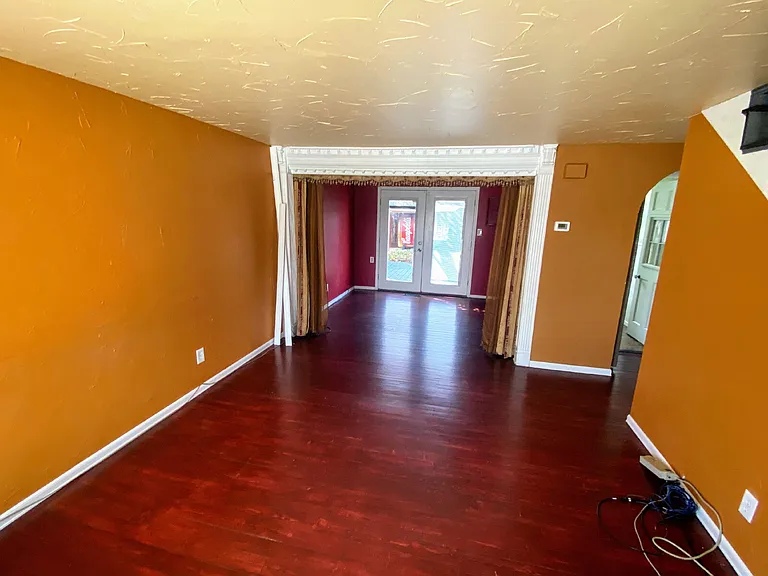 2555 Patrice Dr — Photo 9