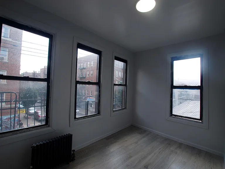 1400 Beach Ave #2 — Photo 12