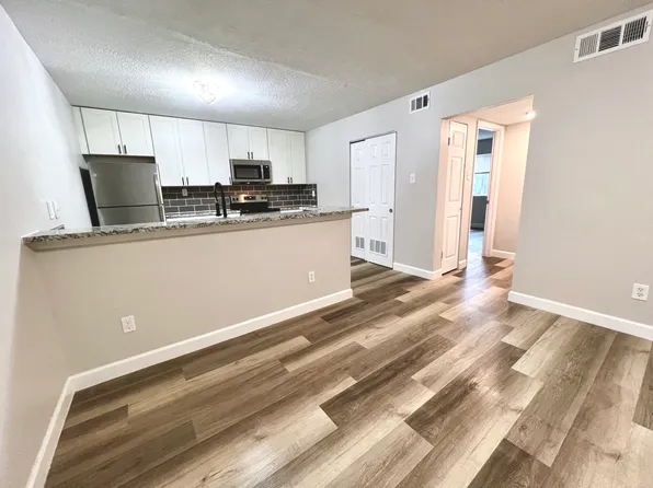 7119 Horner Ave APT D, Saint Louis, MO 63117