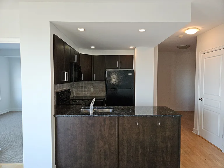 200 Besserer St #912 — Photo 6
