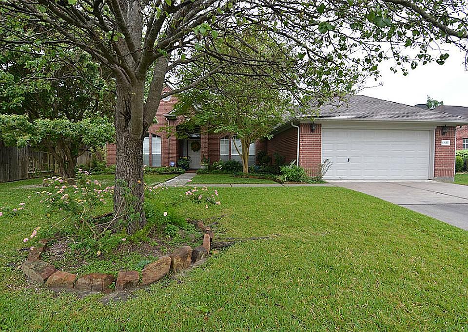 1st image of 13611 Country Ln