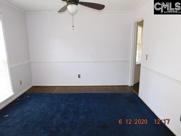 4th image of 221 Woodgate Dr