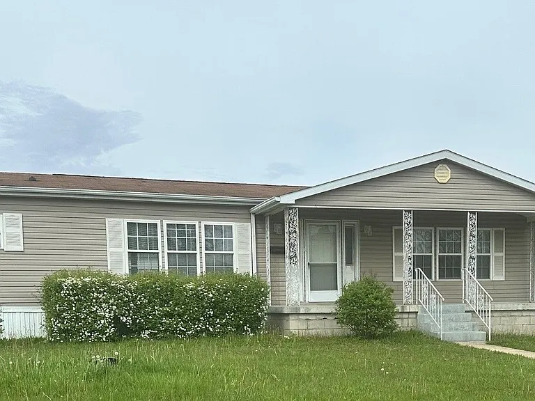 Hoosier Estates — Photo 13