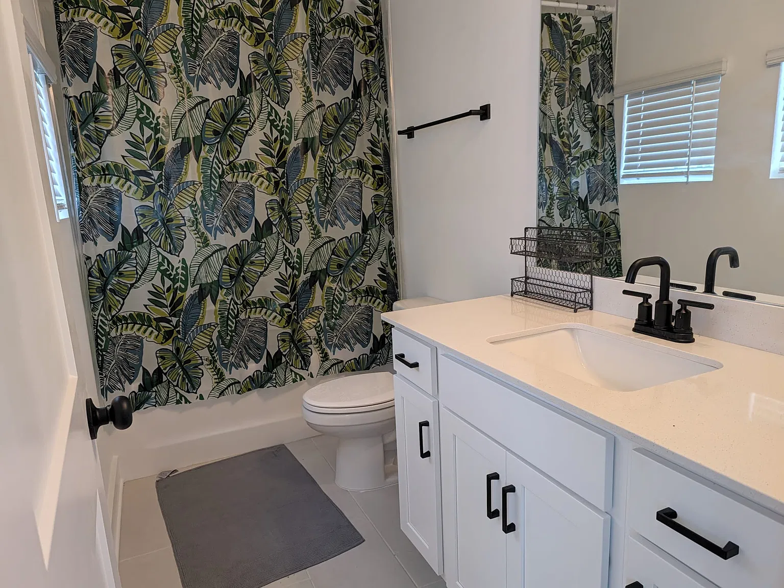 5 bed, 3.5 bath, 2436 sqft, $950 — Photo 3