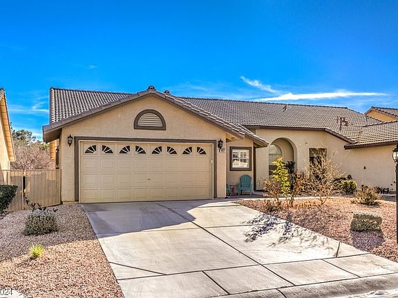 2nd image of 4821 Winterset Dr
