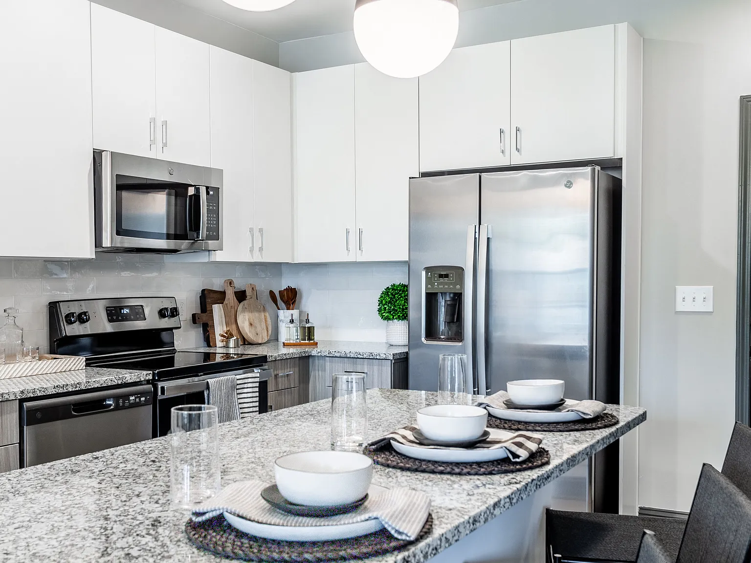 The Louis Apartment Flats — Photo 1