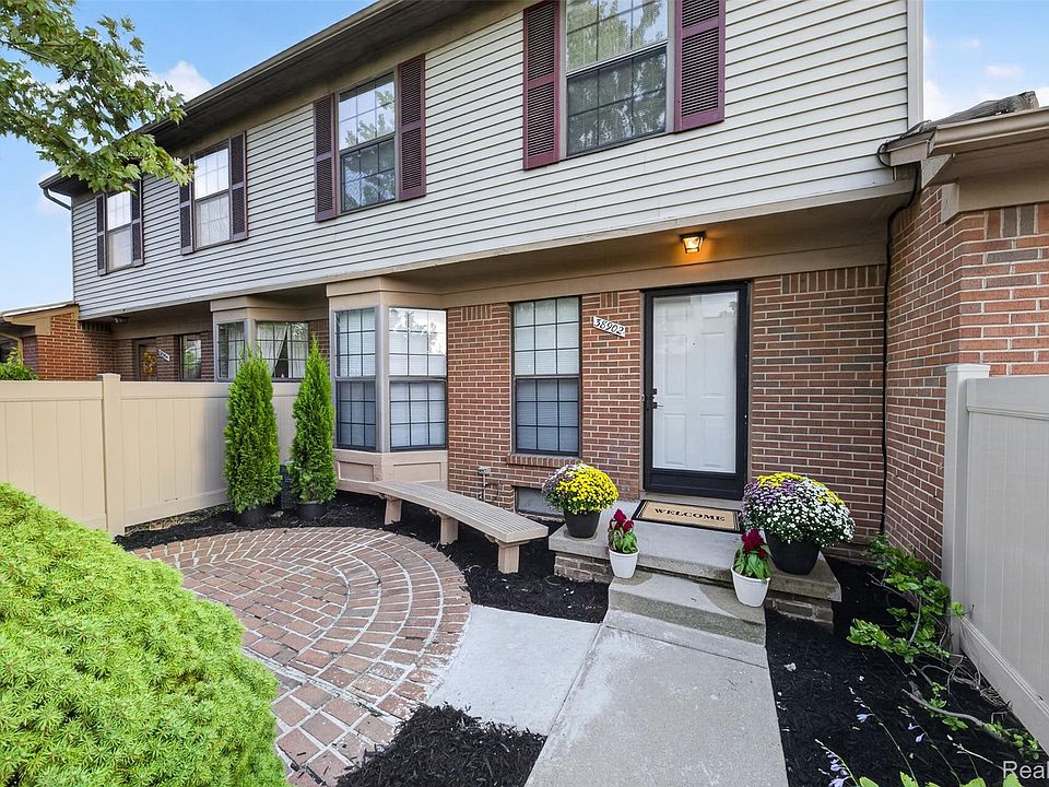 1st image of 38902 Country Cir #16