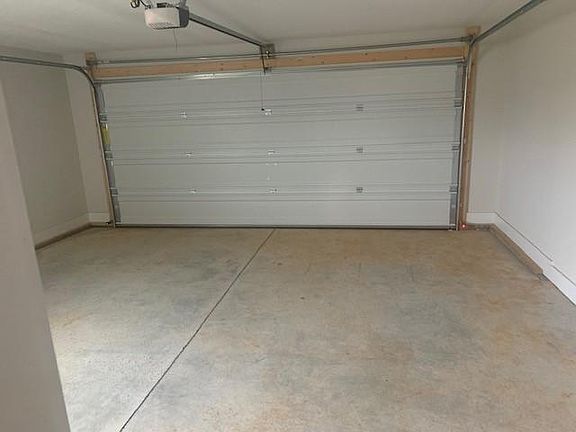 5th image of 900 Frog Gip Pond Ct