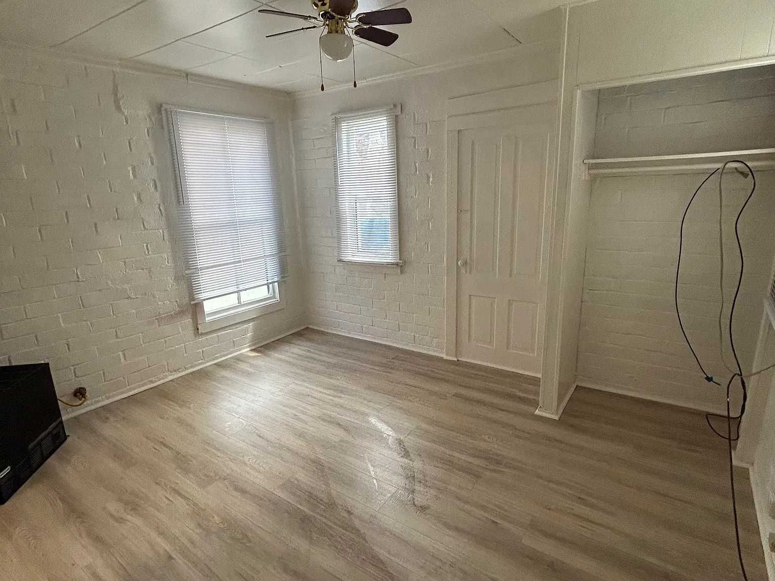 1 bed, 400 sqft, $1,000 — Photo 3