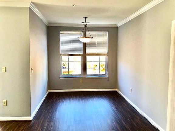3rd image of 191 Somervelle St APT 203