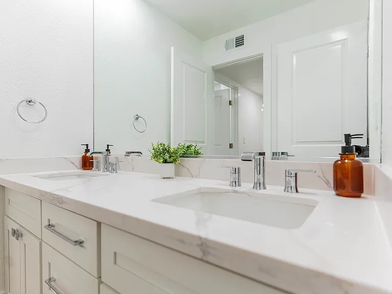 4940 Pasadena Ave #B — Photo 7
