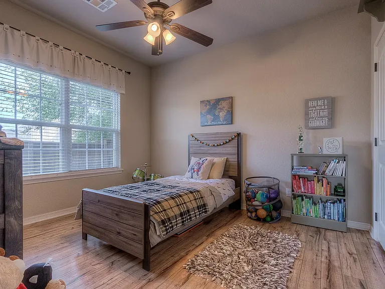 3901 Bahama Ave — Photo 31