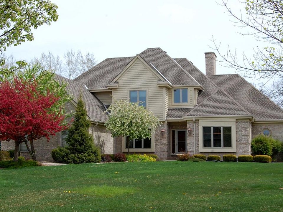 1st image of 8442 S Fountain Ct