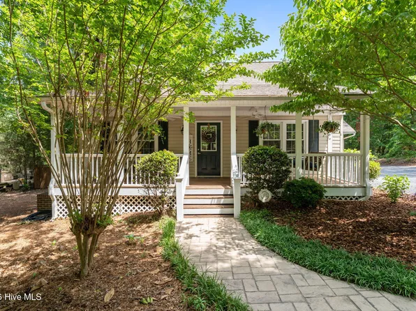 136 Shady Wood Court, Seven Lakes, NC 27376